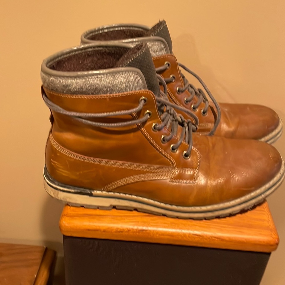 Sonoma boots